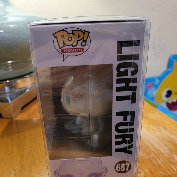 How to Train Your Dragon The Hidden World Light Fury Glitter Funko Shop Excl Pop - Picture 2 of 7